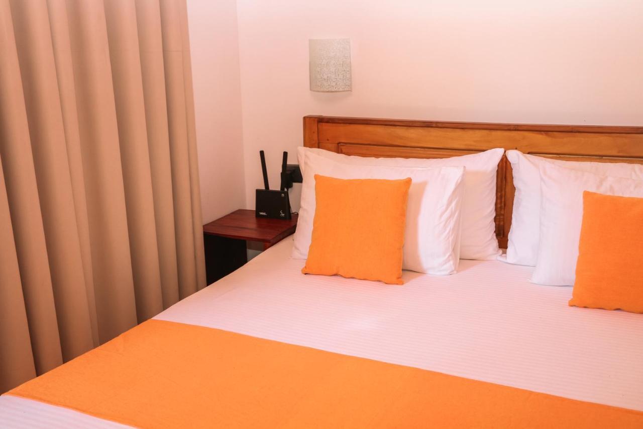 Anb Surf View Otel Tangalle Dış mekan fotoğraf
